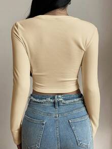 SHEIN BASICS 两件装纯色针织圆领长袖修身短款T恤，女士款，升级保暖面料，带保暖内衬但不臃肿，基础款弹力百搭秋冬女装上衣 - 彩色 - 查看 2