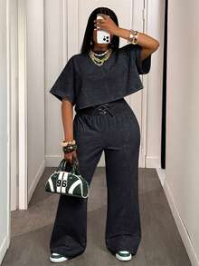 Slaydiva Bộ đồ hai mảnh nữ mùa hè và thu 2025 Áo thun ngắn tay cổ tròn rộng màu xanh lá cây đơn giản thoải mái + Quần ống rộng buộc eo, thích hợp cho du lịch hàng ngày, trở lại trường, tốt nghiệp - Màu xám đen - Xem 2