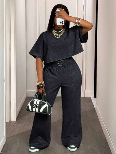 Slaydiva 2025 Summer And Autumn New Casual Street Light Green Loose Round Neck Short Sleeve Cropped T-Shirt + Tie Waist Wide Leg Trousers Women Two Pieces Set, Suitable For Daily Travel, Back To School, Graduat