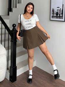 Dazy Plus Chân váy ngắn cỡ lớn màu trơn xếp ly, cạp đôi trang trí, thích hợp cho mùa xuân. - màu nâu - Xem 4