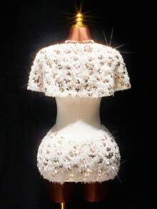 Amplova 女士亮片设计毛绒披肩上衣和无肩带连衣裙魅力时尚套装 - 杏色 - 查看 5