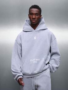 PLAYBOY X SUMWON Conjunto de sudadera con capucha y pantalones joggers de entrepierna caída a juego con bolsillo central - Gris - Ver 3