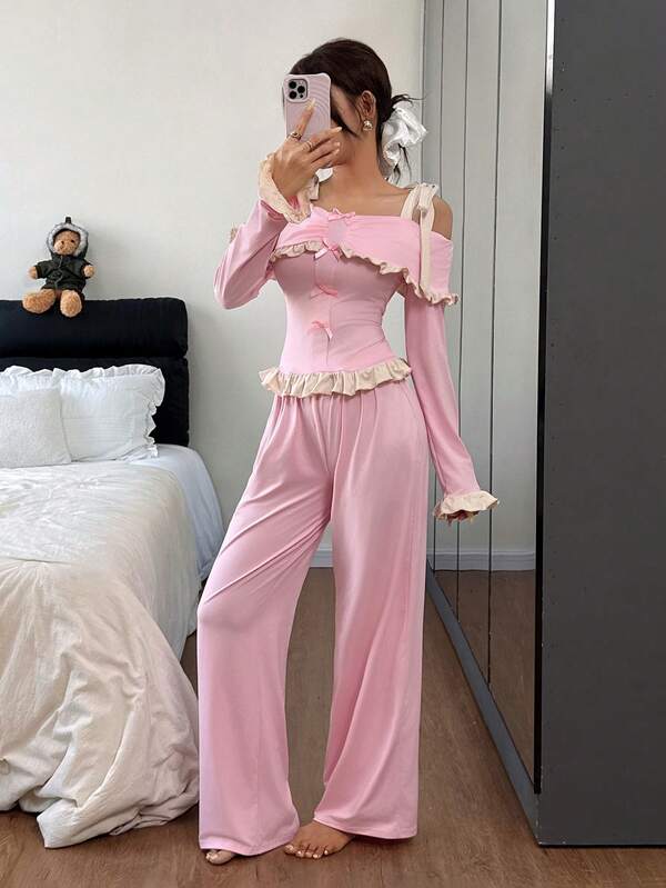 SHEIN 粉色露肩甜美撞色荷叶边上衣和裤子性感睡衣套装，冬季服装