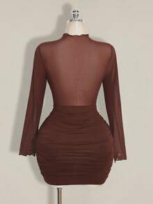 SHEIN ICON 大码女式网纱拼接透视褶皱长袖迷你连衣裙 - 棕色 - 查看 2