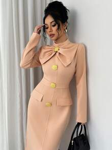 SHEIN Elenzya 女士立领蝴蝶结金属扣腰身设计长款复古简约优雅连衣裙，适合外出、办公、商务、日常穿着，秋冬季款。 - 卡其色 - 查看 3