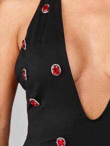 MISSGUIDED 红色水晶装饰露背紧身迷你连衣裙，深V领设计，适合派对晚宴场合 - 黑色 - 查看 4
