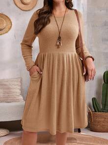 EMERY ROSE 大码纯色圆领口袋休闲长袖秋季连衣裙 - 棕色 - 查看 2