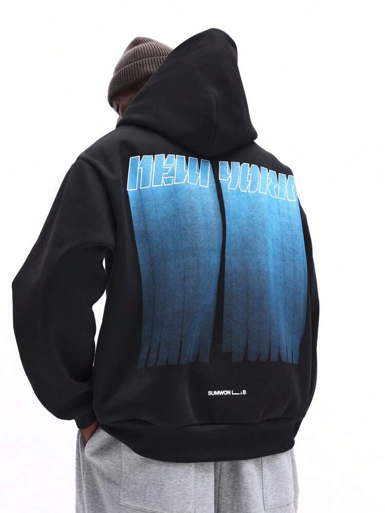 Czarna bluza z kapturem z niebieskim nadrukiem na plecach