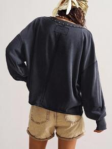 Bohemela Sudadera holgada de manga larga con cuello en V, decorada con perlas y tachuelas en bloques de color, talla grande - Negro - Ver 8