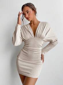 Aloruh 杏色深V褶皱长袖迷你连衣裙，宽松上身紧身下装，女士款 - 杏色 - 查看 1