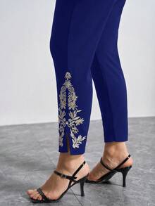 Chikora Celana Panjang Slim Fit Bordir Bunga Elegan Ukuran Plus, Cocok untuk Berpergian - Biru - View 1