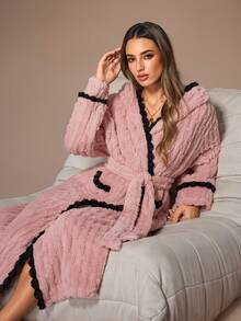 SHEIN Contrast Color Pom Pom Hooded Jacquard Fleece Women Robe Robes For Women Fluffy Fuzzy Robe Robe Set Women Robes For Women Winter Bath Robes For Women - Pink - View 7