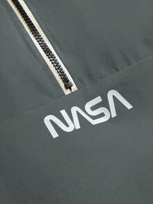 Manfinity Campus Court Aesthetic Post--Men Casual Stand Collar Long Sleeve Jacket, Outdoor Windbreaker, Winter Streetwear Half Zip Stand Collar Jacket With Adjustable Drawstring Hem, Suitable For Outdoor Activities, Sports, Leisure, School, Party, Music Festival, Windbreaker Racing Y2k Jacket, Fall