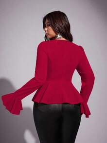 Viva Relle 大码女士优雅派对性感简约日常弹力修身甜心领长袖喇叭袖口收腰红色衬衫 - 紅色 - 查看 2