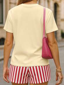 EMERY ROSE 两件套女士夏季休闲蝴蝶结印花圆领短袖T恤和条纹短裤套装 - 紅色 - 查看 2