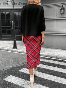 SHEIN LUNE Bộ áo thun cổ tròn tay 3/4 màu trơn đơn giản cổ điển dễ mặc đi làm cho nữ kèm chân váy bút chì họa tiết kẻ caro - Nhiều màu - Xem 2