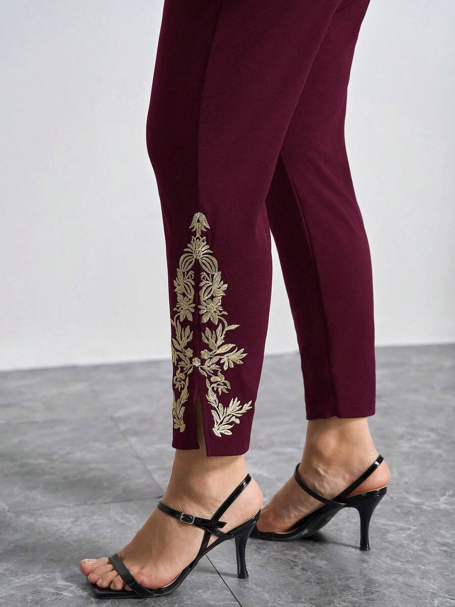 SHEIN Clasi 大码女式休闲度假风花卉刺绣高腰紧身裤 - 紫色 - 查看 1