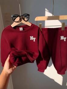 SHEIN 2pcs/Set Baju Olahraga Bayi Laki-laki/Perempuan Baru Lahir Motif Huruf Lucu Warna Merah Lengan Panjang dan Celana Jogger, Musim Gugur/Musim Dingin - MultiWarna - View 6