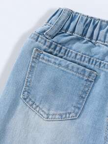 SHEIN 甜美可爱休闲时尚学院风日常穿搭蝴蝶装饰水洗做旧直筒牛仔裤 - 淺色水洗藍 - 查看 5