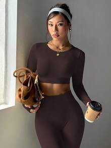 SHEIN Dewbera Conjunto de ropa deportiva elástica y sin costuras para mujer, de unicolor, con cuello redondo, mangas raglán y corte ajustado - Marrón Mocha - Ver 8