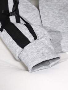 SHEIN Áo khoác cho bé gái tuổi teen, Áo khoác nỉ nơ thời trang màu trơn, Vải nỉ lót nhiệt dày thoải mái, Trang trí tay áo nơ, Phong cách trẻ trung và năng động, Thích hợp cho mùa tựu trường hoặc mặc ngoài trời hàng ngày - Xám - Xem 5