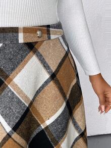 SHEIN Plus Size Women Autumn/Winter A-Line Mid-Length Skirt, Earthy Tone Brushed-Like Metallic Button Plaid Pattern - Brown - View 5
