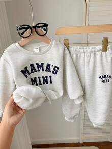 SHEIN 2件套婴儿男女宝宝可爱字母印花长袖卫衣和松紧腰裤套装，男女宝宝通用服装，婴儿冬季服装