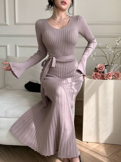 DAZY 女士优雅纯色V领喇叭袖系带毛衣连衣裙，秋冬款