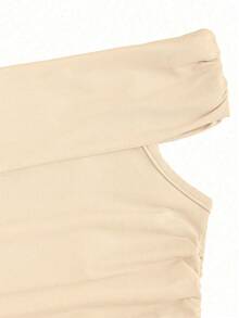 Sweetra 女士夏季修身褶皱露肩T恤，纯色Y2K - 卡其色 - 查看 6