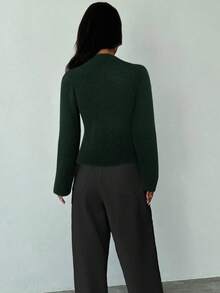 Firerie Pull à manches longues pour femmes avec col en V profond, boutons métalliques et motif floral. Tricot pour les déplacements quotidiens. Nouvelle arrivée pour le printemps, l'automne et l'hiver - Vert sapin - Voir 2
