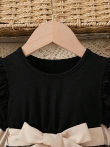 SHEIN Gaun A-line Peri Musim Panas Hitam untuk Bayi Perempuan dengan Lengan Bergelombang dan Sabuk yang Serasi, Siluet Klasik untuk Acara Jalan-jalan, Pemotretan, dan Item Fashion. - MultiWarna - View 6