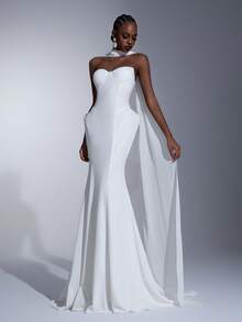 Elitara 优雅奢华的白色缎面雪纺不对称领口鱼尾裙，配可拆卸披肩，适合正式场合和婚礼。 - 白色 - 查看 5