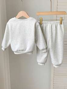 SHEIN 2件套婴儿男女宝宝可爱字母印花长袖卫衣和松紧腰裤套装，男女宝宝通用服装，婴儿冬季服装