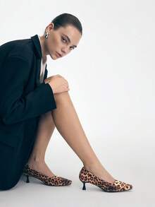 Mnmlis 女士尖头豹纹时尚高跟鞋，适合日常穿着 - 彩色 - 查看 3