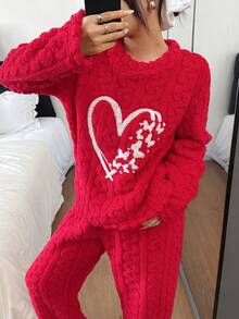 SHEIN Conjunto de pijama de felpa suave con bordado 3D en forma de corazón, cálido para el invierno - Rojo - Ver 4