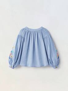 Maija Kids Maija Kids 涤纶喇叭袖衬衫，七分袖，饰有花卉图案，适合年轻女孩穿着。这款衬衫款式多样，包括女童上衣、刺绣衬衫等，适合秋冬季穿着。 - 藍色 - 查看 2