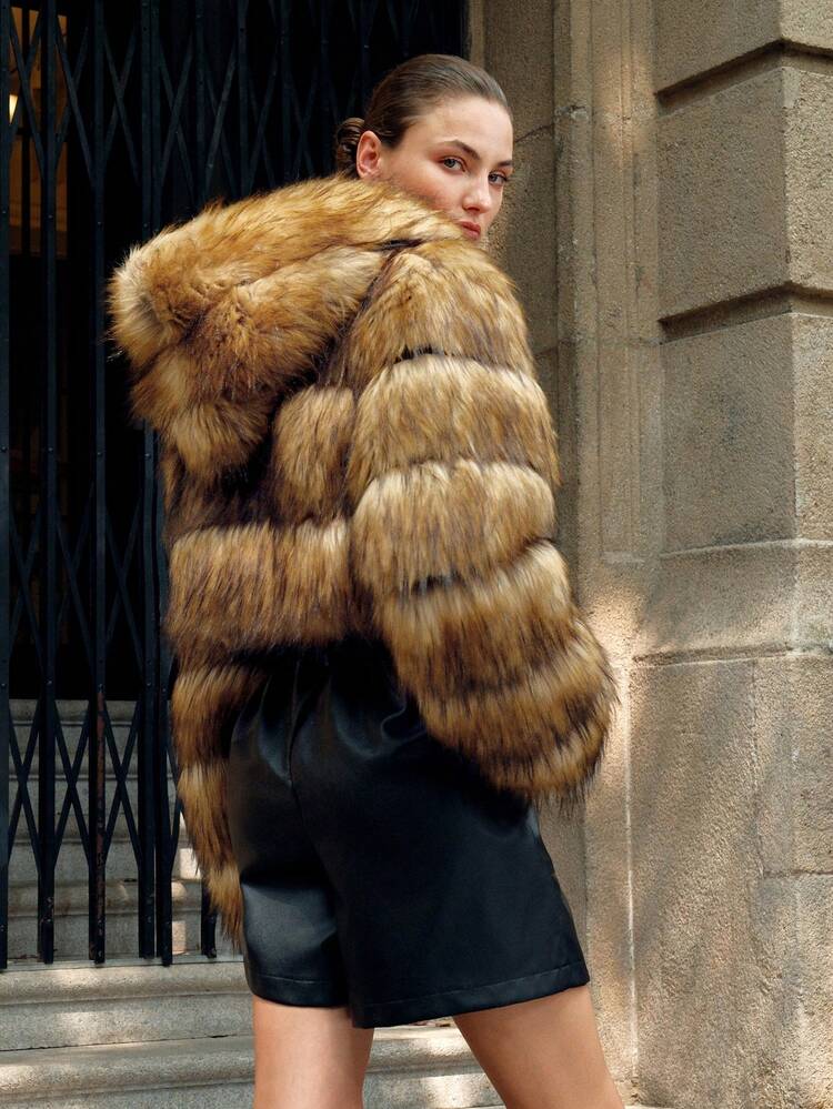 Women's Elegant Ombre Leopard Print Faux Fur Hooded Short Jacket