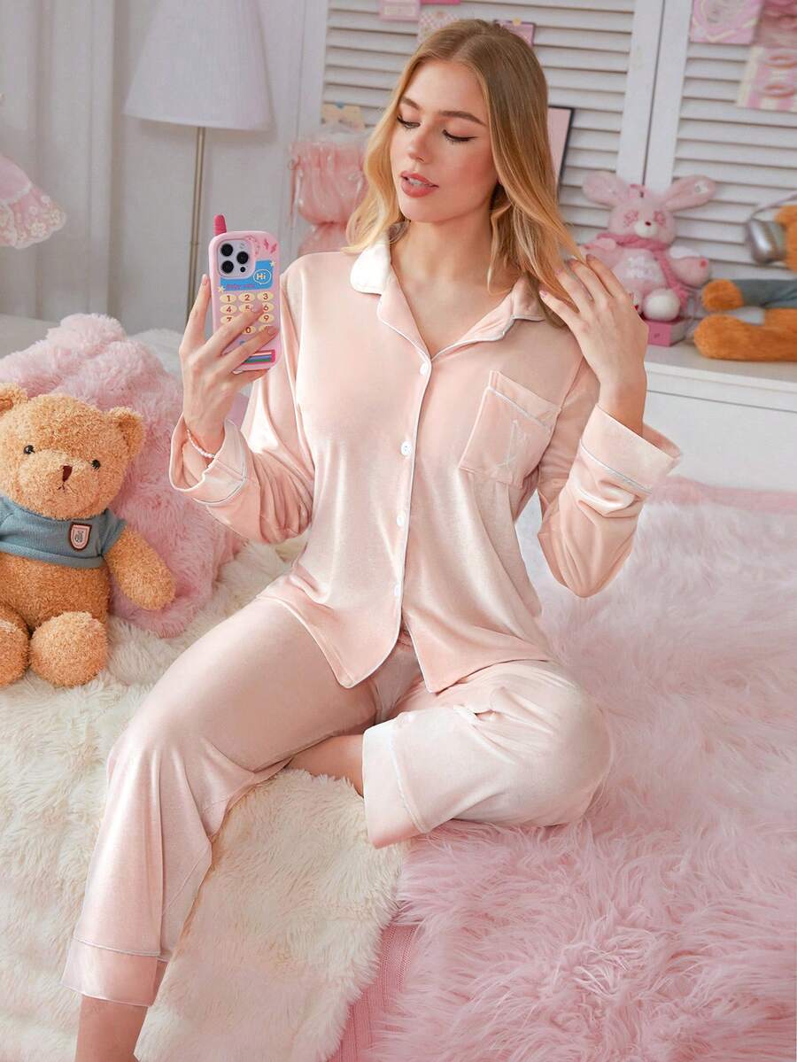 PetitDoll 撞色滚边口袋长袖上衣和裤子天鹅绒浅粉色柔软睡衣套装，舒适冬装 - 淺粉色 - 查看 1