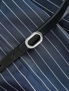 SHEIN MOD Quần tây ống rộng cạp chun kẻ sọc xanh navy dành cho nữ kèm thắt lưng, cổ điển, trang phục công sở thường ngày, thanh lịch, phong cách Goth, giáo viên, phong cách quý tộc cổ điển dành cho phụ nữ, trở lại trường, trang phục giáo viên dành cho nữ, trang phục công sở dành cho nữ vào mùa thu/đông - Xanh và trắng - Xem 3