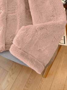 GlowEve 女士纯色圆领长袖短款毛绒前开襟纽扣优雅秋冬外套 - 藕粉色 - 查看 4