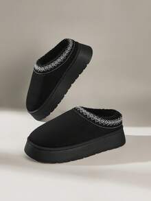 Solecia Women's Thick Sole Thermal Lined Casual Everyday Snow Boots For Christmas - Black - View 3