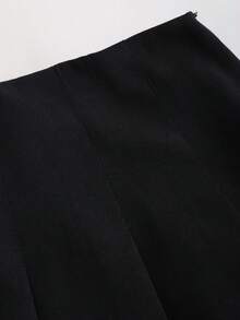 Sweetra 女士优雅通勤舒适黑色两件套V领金属纽扣长袖外套及百褶裙套装，秋冬款 - 黑色 - 查看 6