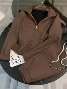 Franclia Bộ đồ thể thao thường ngày mới thu đông 2025 dành cho nữ, áo hoodie lông cừu đơn giản có khóa kéo thời trang và quần ống rộng 2 món - màu nâu - Xem 5