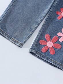 SHEIN ChillGRL Pantalones acampanados de niñas jóvenes con lavado desgastado, bordado de copos de nieve y estilo de moda - Azul - Ver 5