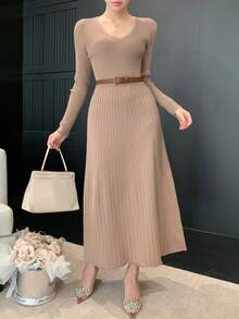 DAZY 女士优雅V领系带毛衣连衣裙，秋冬款 - 杏色 - 查看 1