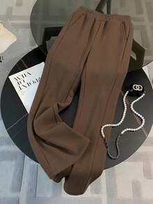 Franclia Bộ đồ thể thao thường ngày mới thu đông 2025 dành cho nữ, áo hoodie lông cừu đơn giản có khóa kéo thời trang và quần ống rộng 2 món - màu nâu - Xem 4