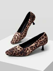 Mnmlis 女士尖头豹纹时尚高跟鞋，适合日常穿着 - 彩色 - 查看 2