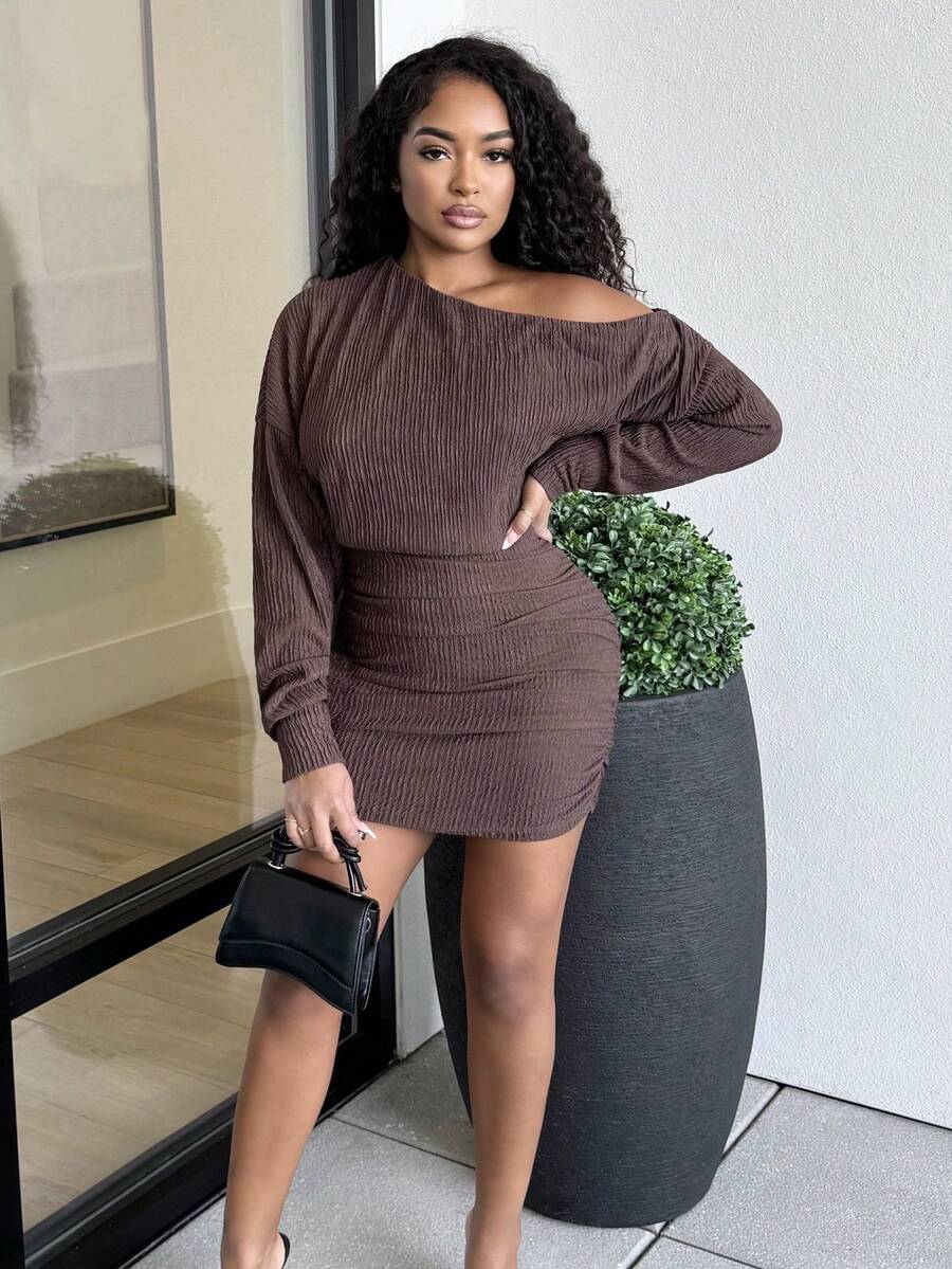 Alexandranx Femmes Tricot Pull à Manches Longues à Épaules Dénudées à Manches Longues pour Automne Hiver Vêtements de Femme, Robe d'Hiver Boho à Manches Longues, Vêtements pour Temps Froid, Tenue de Fête de Noël, Robes d'Automne pour Femmes, Vêtements de Noël pour Femmes, Robes de Fête pour Femmes, Robe de Soirée, Robe d'été, Robe de Noël pour Femmes, Robe du Nouvel An, Robes Élégantes pour Femmes - Marron - Voir 1