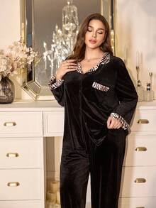 MuseNap CURVE Plus Size Black Velvet Contrast Zebra Print Pajama Set, Winter Clothes - Black - View 5