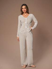 Lazeform 女士休闲修身撞色条纹提花翻领长袖上衣和裤子家居服套装，冬季服装 - 彩色 - 查看 2